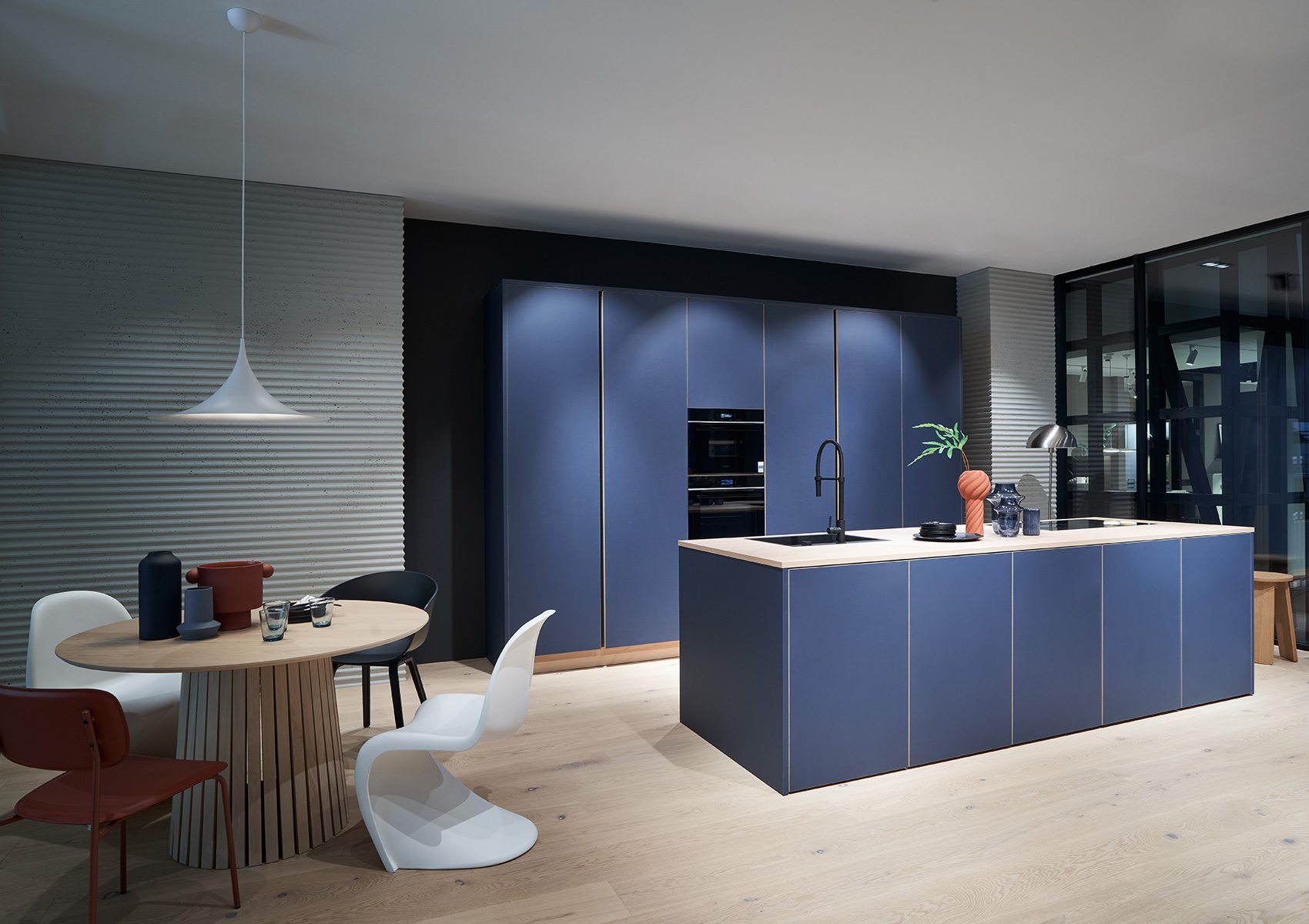 AV 7080 smoky blue AV 7080 black